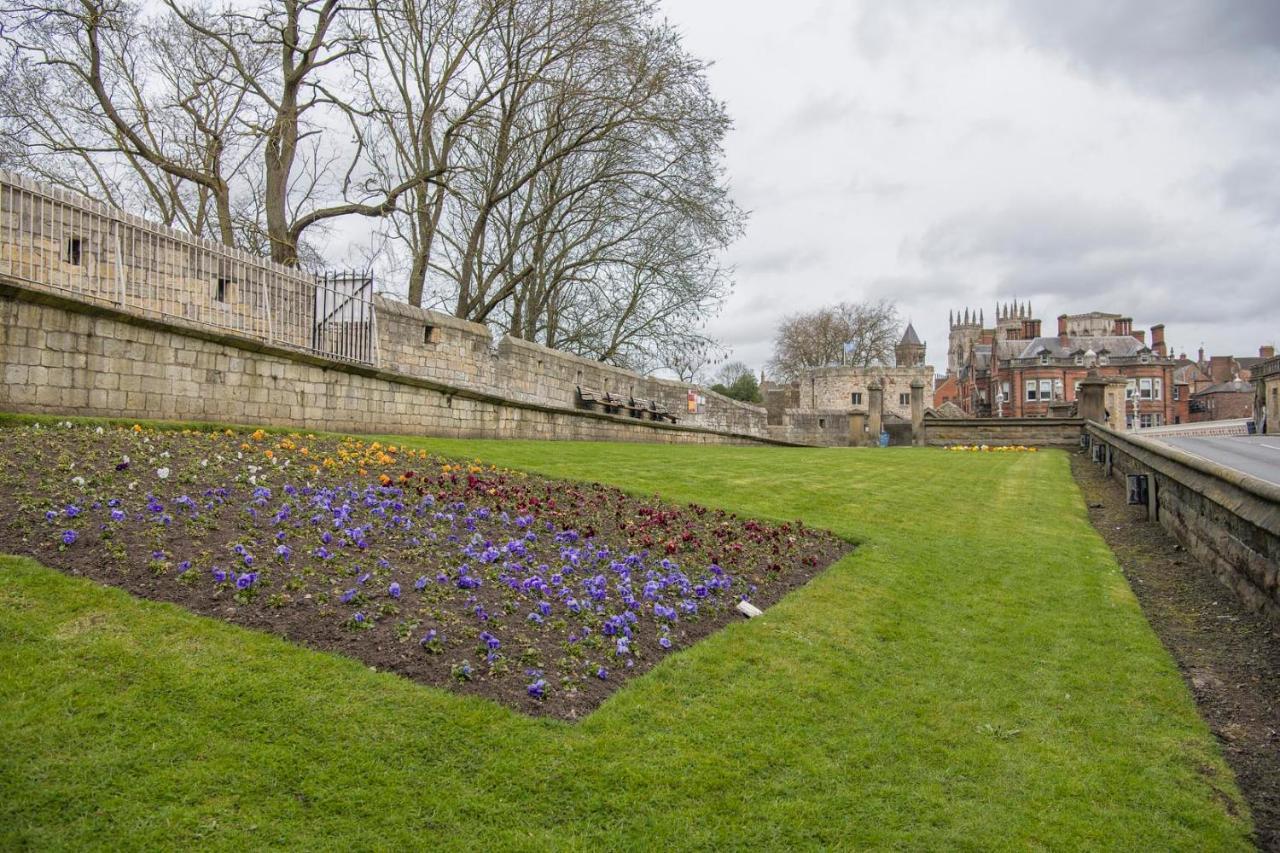 Ferienwohnung St Helen'S House With Minster Views York Exterior foto
